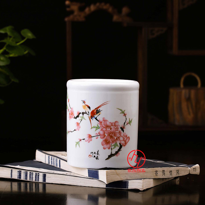 景德鎮陶瓷筆筒.jpg